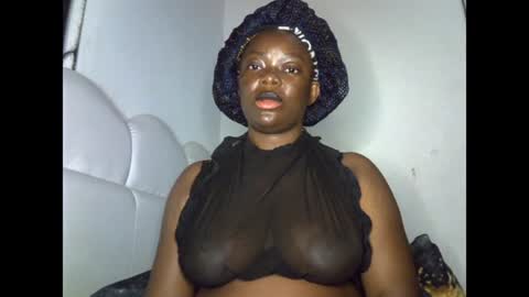 Snapshot of creamypussyxx chatting on 06.13.26 creamypussyxx online show from 06.13.26