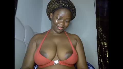 Snapshot of creamypussyxx chatting on 06.27.26 creamypussyxx online show from 06.27.26