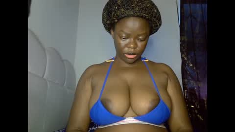 Snapshot of creamypussyxx chatting on 07.01.26 creamypussyxx online show from 07.01.26