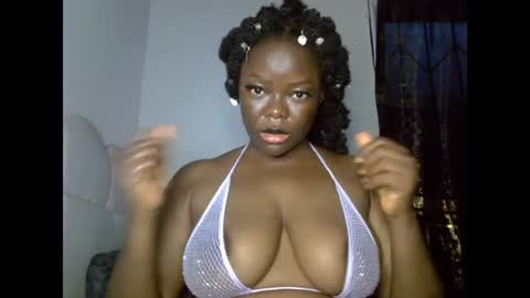 Snapshot of creamypussyxx chatting on 07.15.26 creamypussyxx online show from 07.15.26