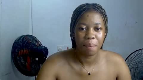 Snapshot of creamyxpussyx chatting on 07.27.26 creamyxpussyx online show from 07.27.26
