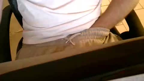 Snapshot of creator8871 chatting on 10.04.25 creator8871 online show from 10.04.25