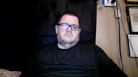 Snapshot of creeeping_death chatting on 12.23.24 The hopeless romantic online show from 12.23.24