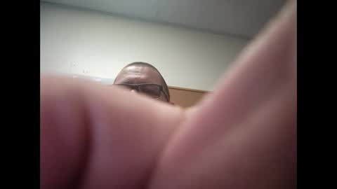 Snapshot of creeeping_death chatting on 01.10.25 The hopeless romantic online show from 01.10.25