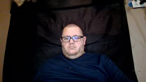 Snapshot of creeeping_death chatting on 01.24.25 The hopeless romantic online show from 01.24.25