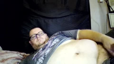 Snapshot of creeeping_death chatting on 02.02.25 The hopeless romantic online show from 02.02.25