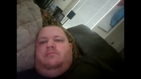 Snapshot of creeeping_death chatting on 02.22.25 The hopeless romantic online show from 02.22.25