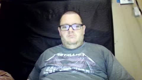 Snapshot of creeeping_death chatting on 02.25.25 The hopeless romantic online show from 02.25.25