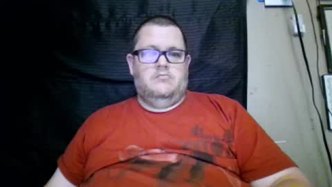 Snapshot of creeeping_death chatting on 03.10.25 The hopeless romantic online show from 03.10.25