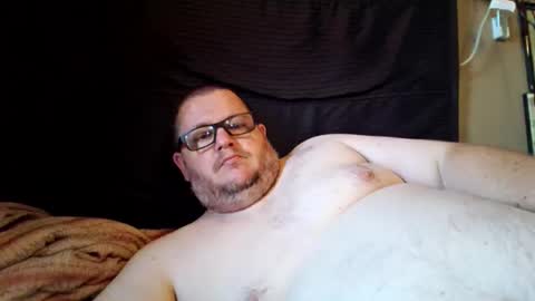 Snapshot of creeeping_death chatting on 09.15.25 The hopeless romantic online show from 09.15.25