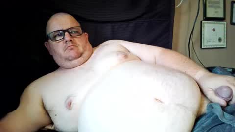 Snapshot of creeeping_death chatting on 09.19.25 The hopeless romantic online show from 09.19.25