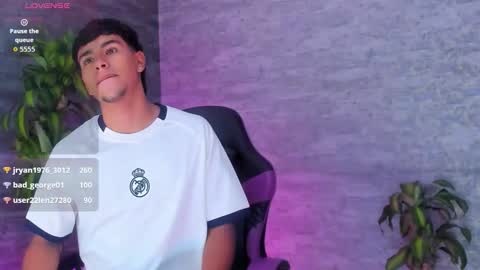 Snapshot of crh58_ chatting on 09.15.25 crh58_ online show from 09.15.25