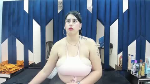 Snapshot of criistaal__ chatting on 12.31.24 Criistaal online show from 12.31.24