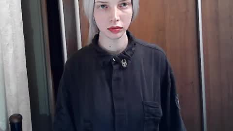 Snapshot of crimson_lady6 chatting on 05.19.26 crimson_lady6 online show from 05.19.26