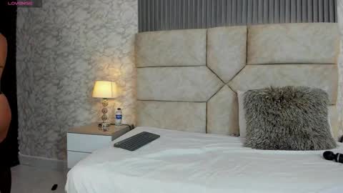 Snapshot of cris__sweetxx chatting on 10.23.25 Cristina Sweet online show from 10.23.25