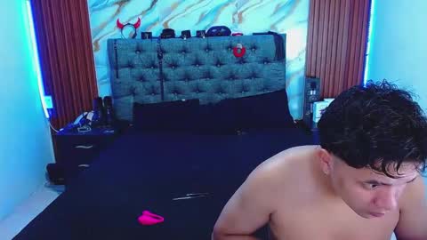 CRISANDMERY online show from 06.11.26