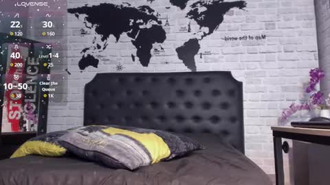 Snapshot of crissh_1 chatting on 12.10.24 crissh 1 online show from 12.10.24