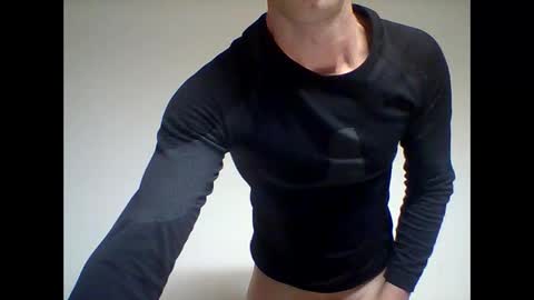 Snapshot of crissstrokesxxx chatting on 12.03.24 Criss online show from 12.03.24