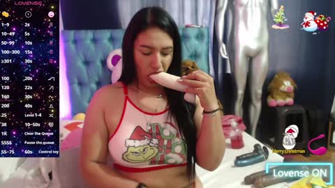 Snapshot of cristal__cherry chatting on 12.24.24 CRISTAL online show from 12.24.24