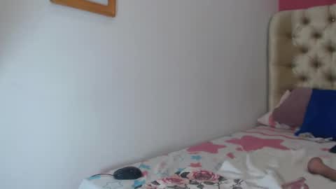 Snapshot of cristal_aron chatting on 02.16.25 cristal_aron online show from 02.16.25