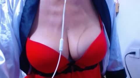 Snapshot of cristal_collins1 chatting on 01.15.25 cristal_collins1 online show from 01.15.25