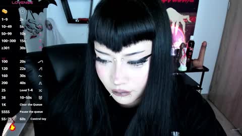 Snapshot of cristal_kosh chatting on 03.27.26 Cris online show from 03.27.26