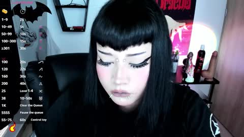 Snapshot of cristal_kosh chatting on 03.28.26 Cris online show from 03.28.26