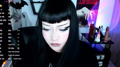 Snapshot of cristal_kosh chatting on 06.27.26 Cris online show from 06.27.26