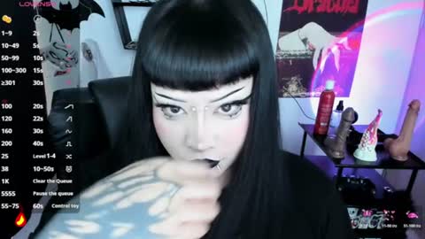 Snapshot of cristal_kosh chatting on 07.04.26 Cris online show from 07.04.26