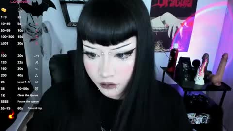 Snapshot of cristal_kosh chatting on 07.11.26 Cris online show from 07.11.26