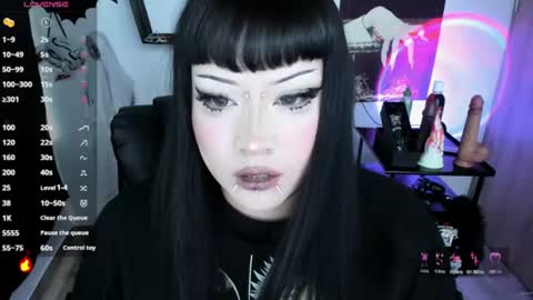 Snapshot of cristal_kosh chatting on 07.16.26 Cris online show from 07.16.26