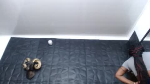 Hanna  online show from 12.15.25