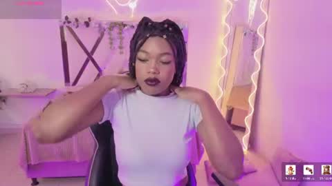 Snapshot of cristalbroke_tay chatting on 06.26.26 Crystalbroke online show from 06.26.26