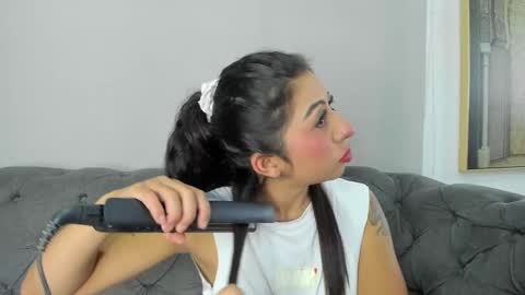  Independent Model online show from 01.10.25