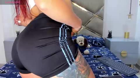  Independent Model online show from 02.17.25