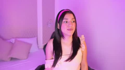 C R I S T I N online show from 04.21.26