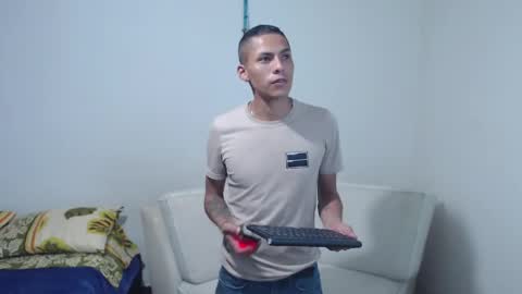 Snapshot of cristofergomez3 chatting on 06.01.26 CRISS online show from 06.01.26