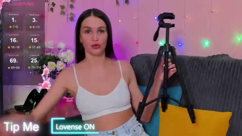 Snapshot of cross_the_line chatting on 02.04.26 xx Amina xx online show from 02.04.26