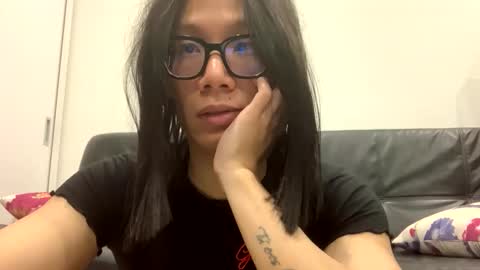 Snapshot of crossdresseranna chatting on 11.19.25 Anna online show from 11.19.25