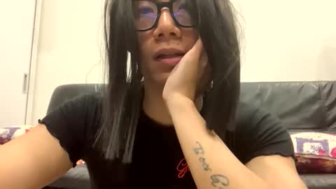 Snapshot of crossdresseranna chatting on 11.22.25 Anna online show from 11.22.25