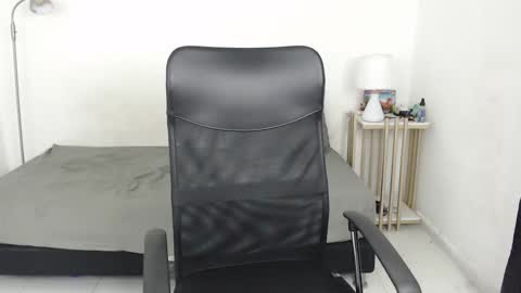 Snapshot of crow_black00 chatting on 09.27.25 crow_black00 online show from 09.27.25