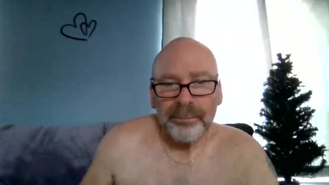 Snapshot of cruising_guy chatting on 06.29.26 fun guy online show from 06.29.26