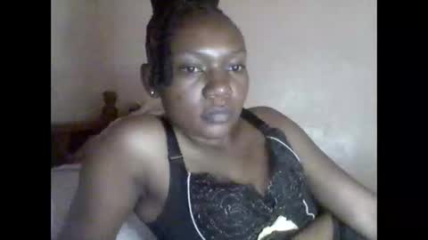 Snapshot of crusherbae chatting on 09.10.25 crusherbae online show from 09.10.25