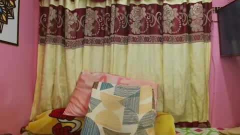 Instagram cristal espinosa1 online show from 02.20.25