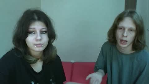Crystal and Marcl online show from 11.04.25