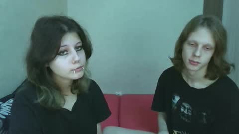 Crystal and Marcl online show from 11.12.25