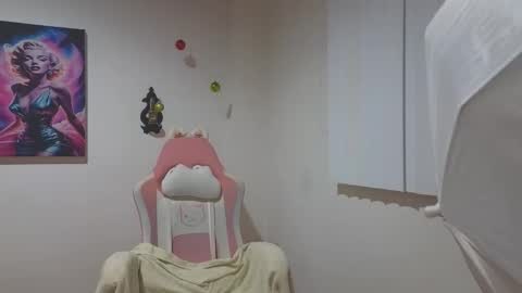 Crystal Blaze online show from 12.22.25