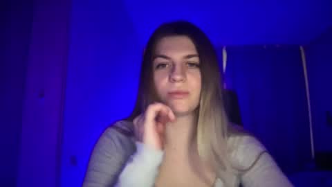 Snapshot of crystalblush01 chatting on 03.29.26 crystalblush01 online show from 03.29.26