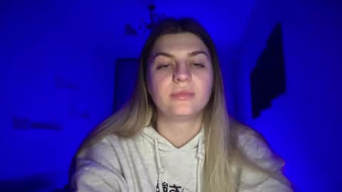 Snapshot of crystalblush01 chatting on 04.03.26 crystalblush01 online show from 04.03.26