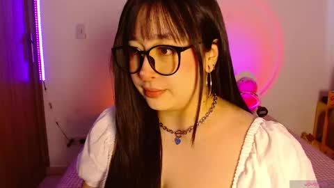 Olivia  online show from 04.15.26